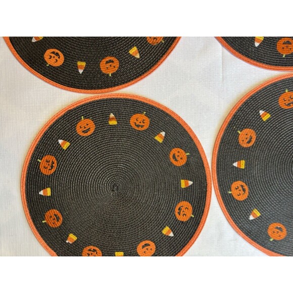 Halloween Pumpkin Place Mats Set of 4 Embroidered Excellent Preowned Condition - Picture 2 of 12